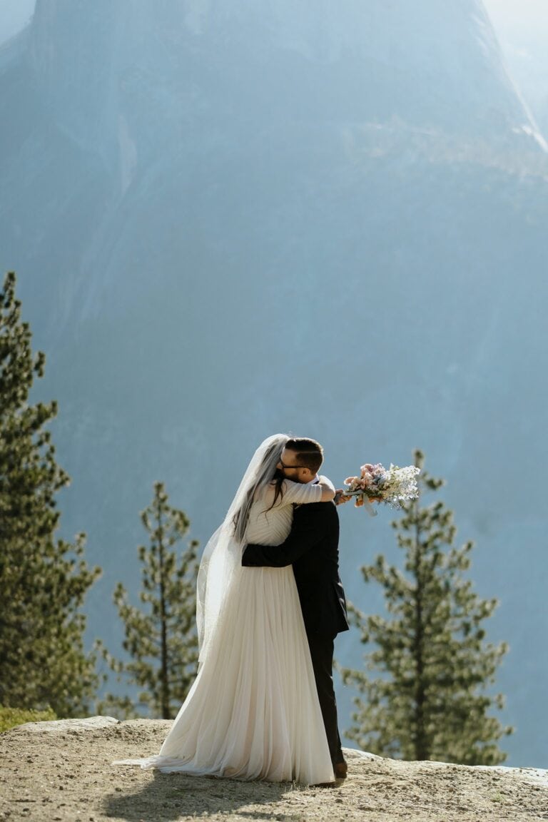 First Looks at Glacier Point in Yosemite National Park Julia Mina Photography California Elopement Photographer (13)